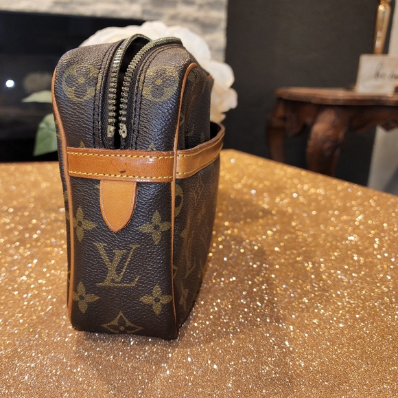 Louis Vuitton Compiegne 23 Clutch Bag - Picture 3 of 7